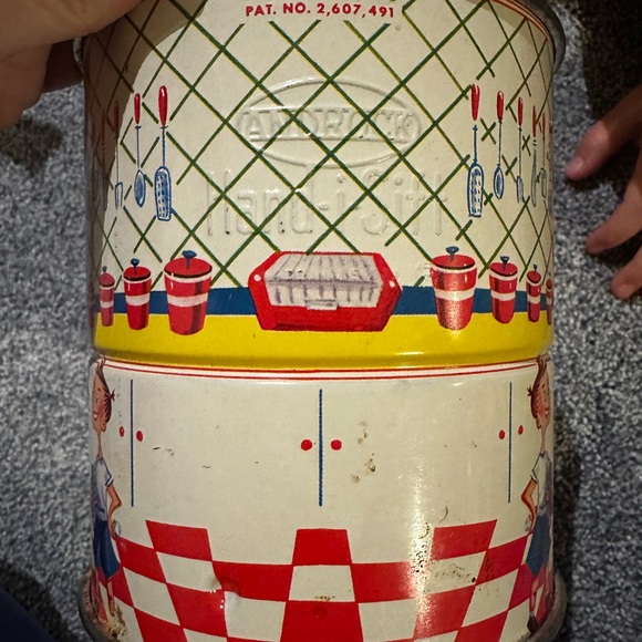 ✨ Vintage Androck Hand-i-Sift Flour Sifter 1950s Kitchen Tin Red Handle Retro - Picture 4 of 5